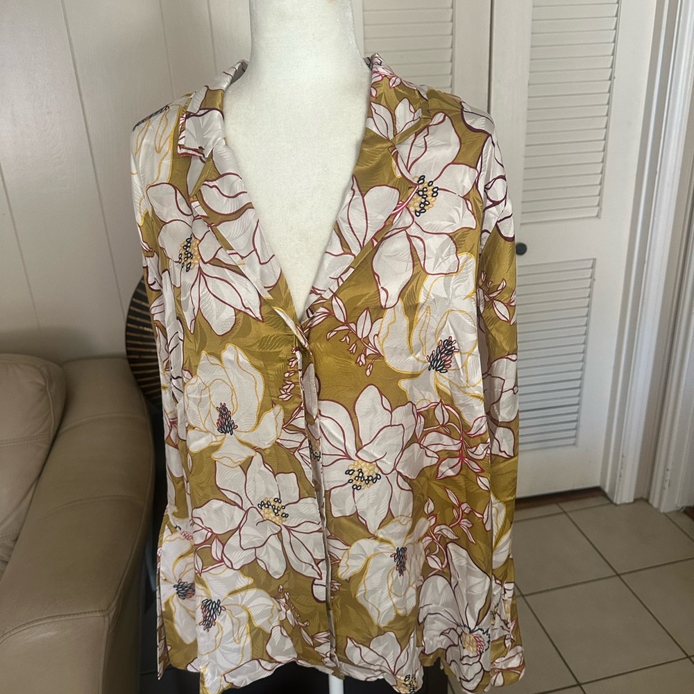 Use Pari Passu  Floral Blouse in Gold and White In  Good Condition